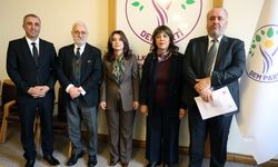 DEM Parti, CHP ve EMEP ‘çözüm’ raporlarını Meclis’e verdi