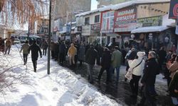 Halep’e yönelik saldırılara tepki: Protestolar birçok kentte devam ediyor