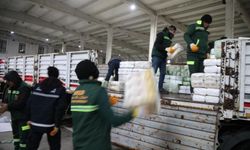 Diyarbakır’dan Kobani’ye 25 TIR: Su ve gıda malzemeleri yola çıktı