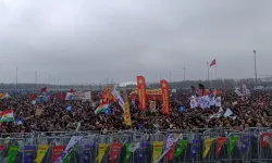 İstanbul’da Newroz coşkusu: “Özgürlük ve Demokrasi” sloganıyla Yenikapı doldu