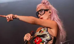 Hande Yener hakkında “Zıplamayan Tayyipçi” soruşturması