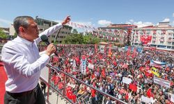 Deniz Zeyrek'ten dikkat çeken iddia: "Özgür Özel'in partisi hazır"