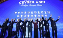 AK Parti’ye 3 milletvekili ve 7 belediye başkanı katıldı
