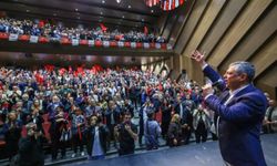 Özgür Özel’den Erdoğan’a: “Fatma Betül Sayan Kaya’dan parayı geri alacak mısın?”
