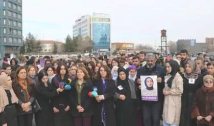 Kadınlar Diyarbakır’da Rojin Kabaiş için eylem yaptı