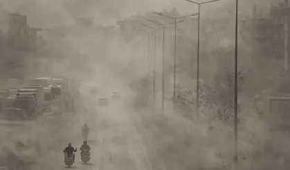 Meteoroloji uyardı: 18 ilde sağanak, fırtına ve toz taşınımı