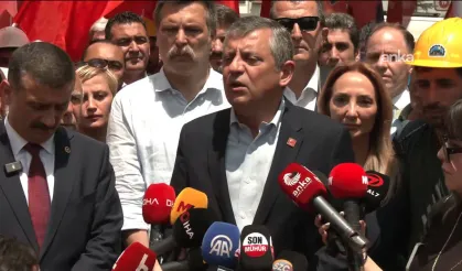 Madenciler alacakları için holding önünde toplandı: “Haklarımızı istiyoruz”