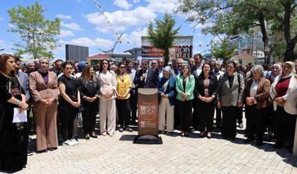 Van'da Kürtçe Kitap Günleri kapılarını açtı