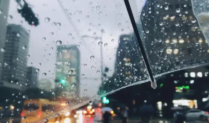 Meteoroloji uyardı: Batı kavruluyor, doğuda kuvvetli yağış ve rüzgar bekleniyor