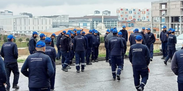 As Plastik işçileri sendikal hakları için iş bıraktı