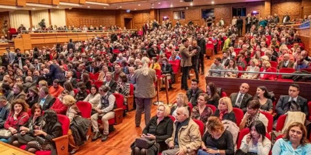 İZ Gazete'den "İz Bırakanlar Ödülleri": Kılıçdaroğlu ve Demirtaş mesaj gönderdi