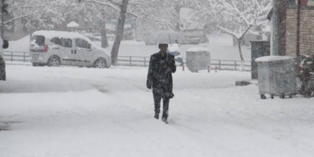 AKOM'dan İstanbul için kar ve fırtına uyarısı