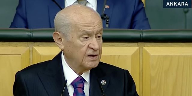Bahçeli yine iktidarda olduğunu unuttu; Emeklilere yapılan zamı eleştirdi, önerilerde bulundu