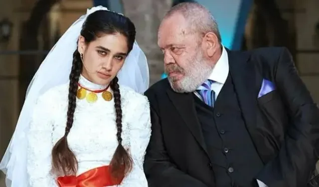 Oyuncu Meltem Miraloğlu'dan haber var: 'Markette çalışıyor, temizlik işleriyle geçinmeye çalışıyor'