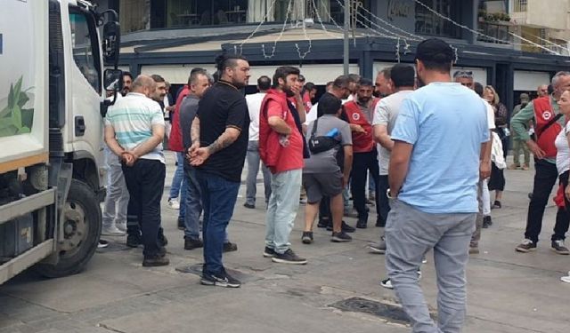 Grevdeki İzBB işçileri grev kırıcılığını engelledi