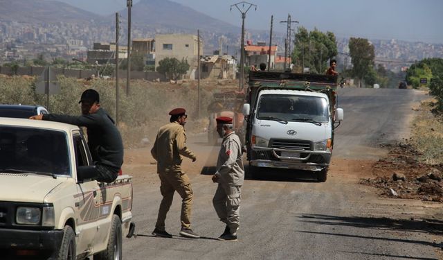 Suriye'de çatışmalar sürüyor: İsrail, Dürzilere saldıran HTŞ güçlerini vurdu