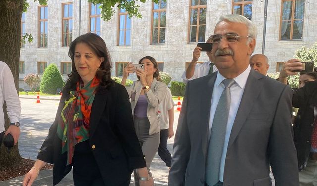 DEM Parti heyeti Öcalan’ın mesajını paylaştı: “Sürecin gelişmesi siyasi ve hukuki gerekliliklere bağlı”