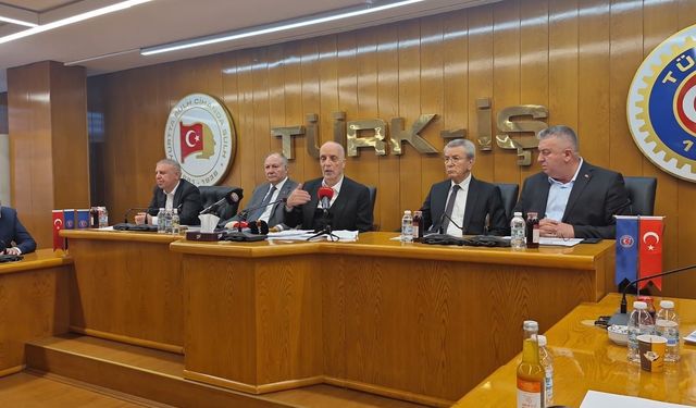 Türk-İş: Asgari ücret toplantılarına katılmayacağız