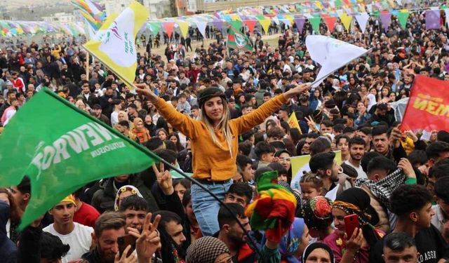 Hüseyin Nazlı yazdı: Kürt’e özerkliği, federasyonu, kendi kaderini tayin hakkını çok görenler; kardeşiniz değildir