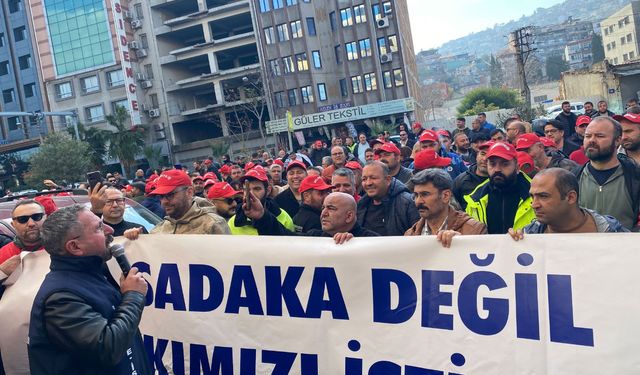 İzmir'de belediye işçileri, ücretlerin eksik yatırılmasına tepki gösterdi