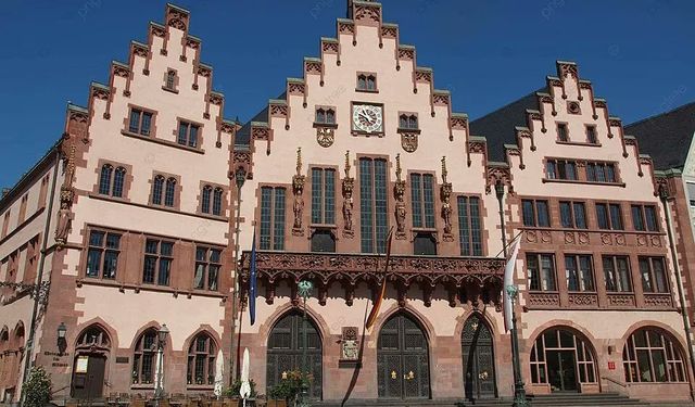 Frankfurt Şehir Meclisinden Almanya Hükümetine Kobani çağrısı