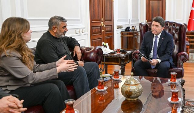 Bakan Tunç, Rojin Kabaiş'in babası ile görüştü