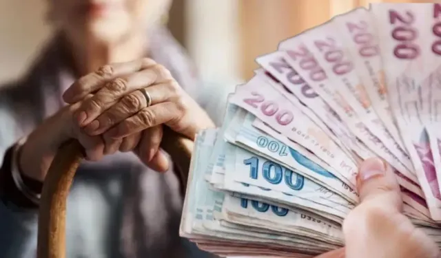 SGK duyurdu: Emekli maaş farkları yatırıldı