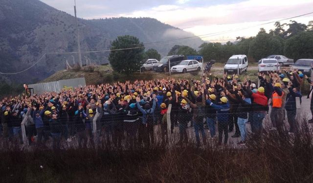 Polyak’ta kriz büyüyor: İşçiler madene kapanarak süre verdi