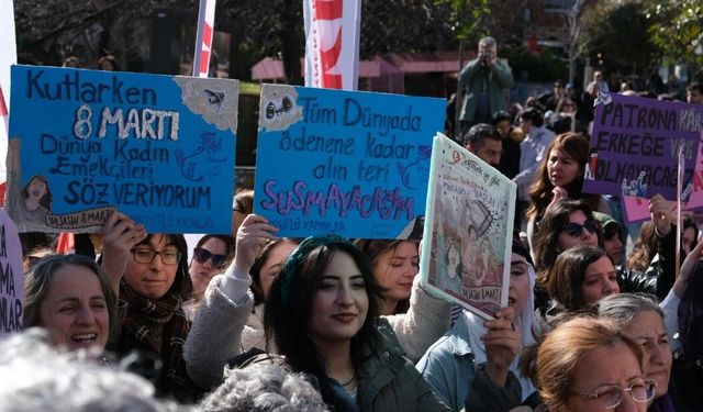 Kadınlar 8 Mart’ta Kadıköy’de yürüdü: “Yoksulluğa, şiddete ve savaşa karşı isyandayız”