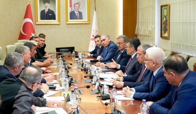 Açlık grevindeki madenciler kazandı: Ödemeler başladı