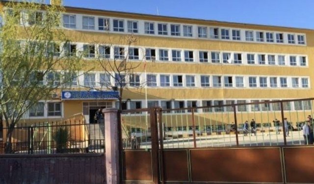 Siverek’te okulda saldırı girişimi; bir kişi etkisizleştirildi