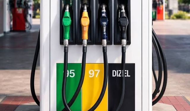 Zam fırtınası: Motorine büyük zam, benzine sınırlı artış