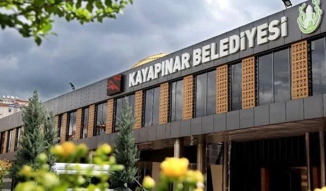 Kayapınar Belediyesi'nden Rahmi Koç'a tepki: Araç ihalesi iptal edildi