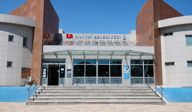 Silivri Belediyesi'ne operasyon: Belediye Başkanı Bora Balcıoğlu dahil 18 kişi gözaltına alındı