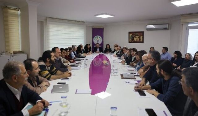 DEM Parti MYK'si 'Barış ve Demokratik Toplum Süreci' gündemiyle toplandı