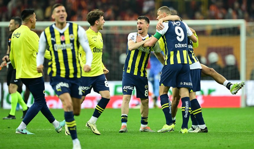 Fenerbahçe, deplasmanda Galatasaray’ı 10 kişi ile yendi