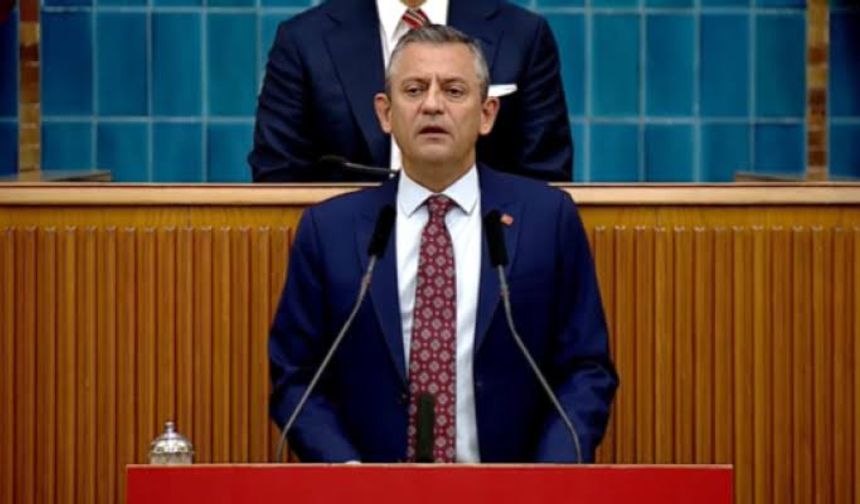 Özgür Özel: Ne Devlet Bey'in bizi hapsettiği yerde, ne de Bakırhan'ın işaret ettiği istikametteyiz