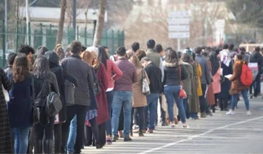 Son iki ayda işsizlik maaşı için başvuranların sayısı 500 bini buldu