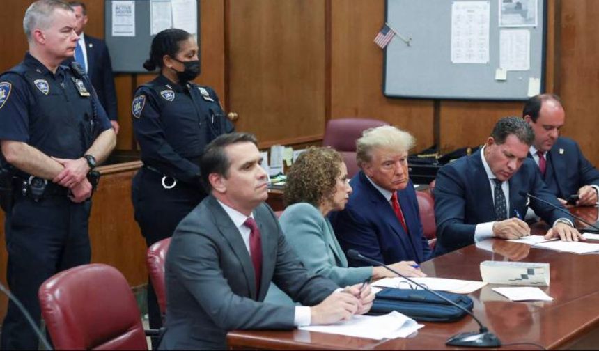 Trump, ABD’nin İran’a savaş açtığını duyurdu