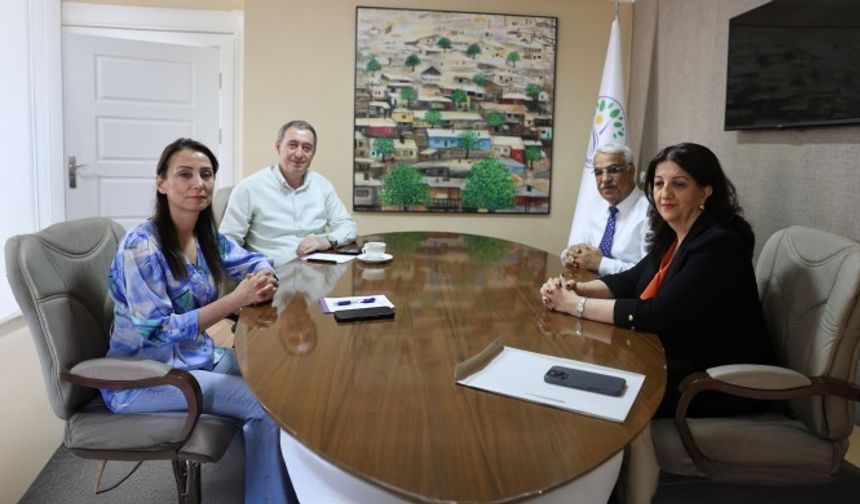 İmralı Heyeti ile eş genel başkanlar bir araya geldi