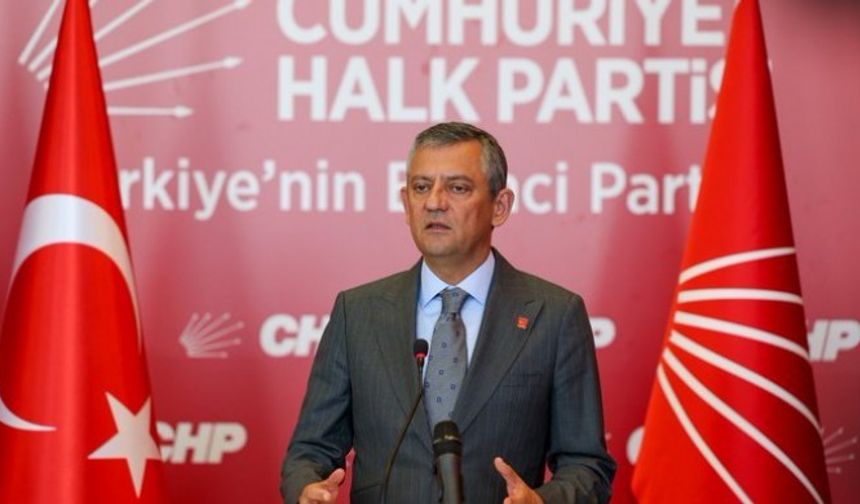 Özgür Özel, Aziz İhsan Aktaş'la AKP'li belediye ilişkilerini listeledi