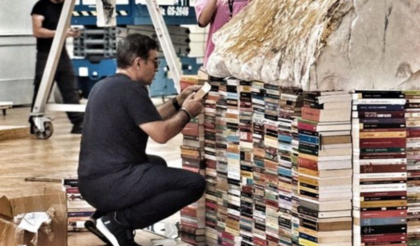 Kadir Amaç, Ahmet Güneştekin’i yazdı: Hayatın ve Sanatın Boşluklarından Görsel Ayınlar Yaratan!
