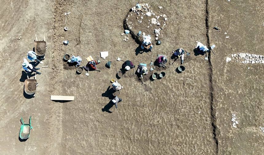 Diyarbakır’da tarihe ışık tutan 9 bin 500 yıllık yapı bulundu