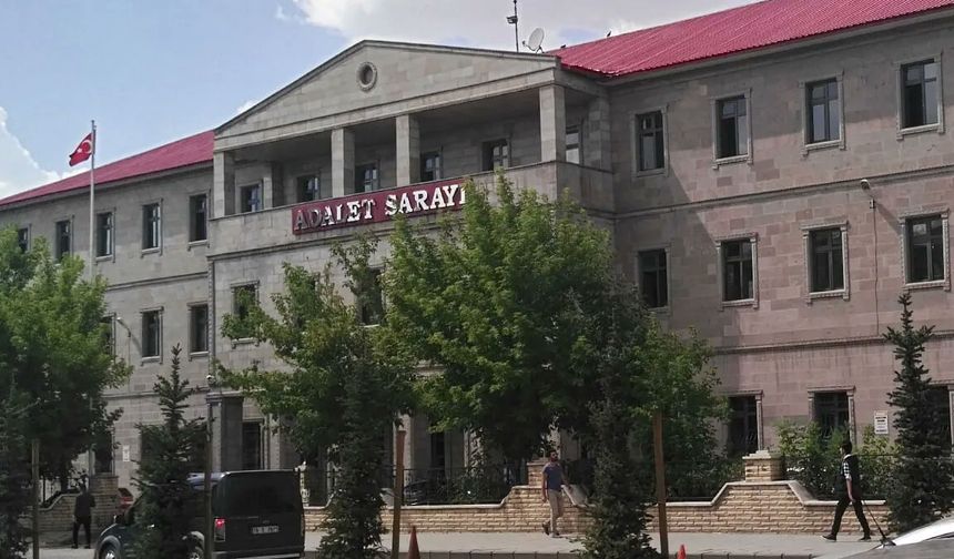 Ağrı’da Kürt siyasetçilere ceza yağdı