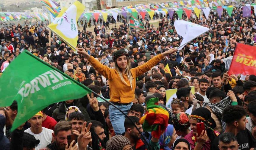 Hüseyin Nazlı yazdı: Kürt’e özerkliği, federasyonu, kendi kaderini tayin hakkını çok görenler; kardeşiniz değildir