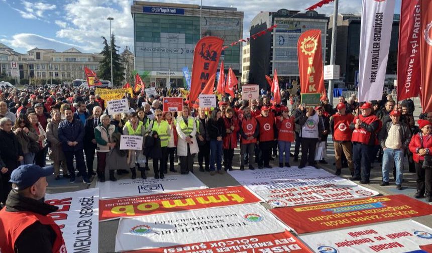 “Geçinemiyoruz” diyenler Kocaeli’de buluştu: İnsanca yaşam ücreti istiyoruz