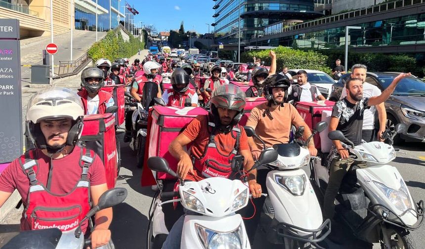 Yemeksepeti kuryeleri sefalet zammına karşı iş bıraktı