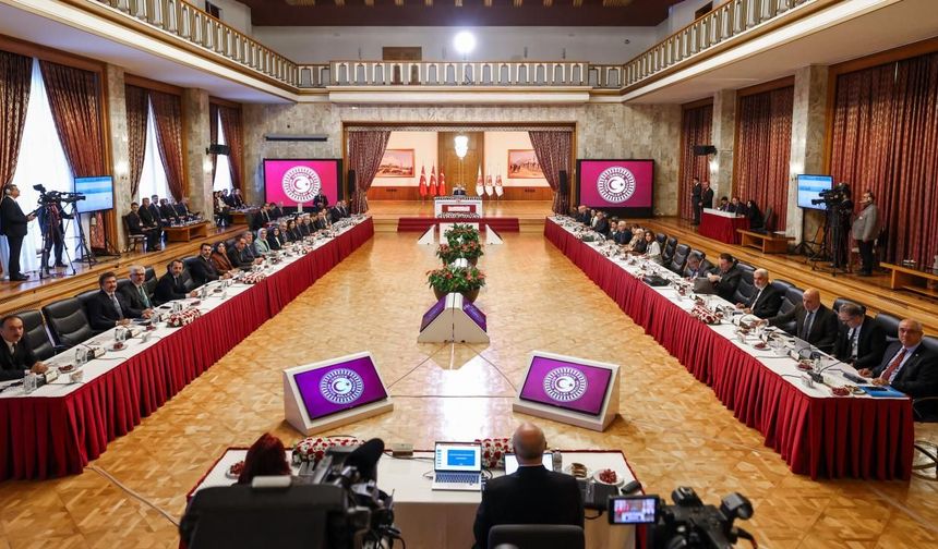 Süreç komisyonu toplandı: Ortak raporda ‘Umut Hakkı’ ve kayyum önerisi