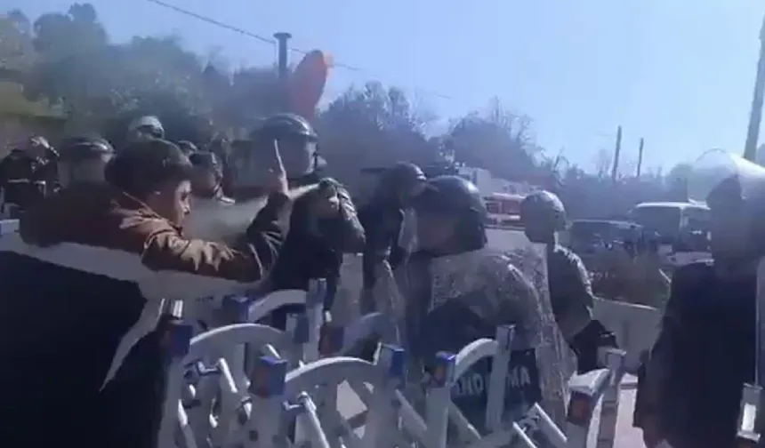 Polyak’ta direnişe jandarma müdahalesi