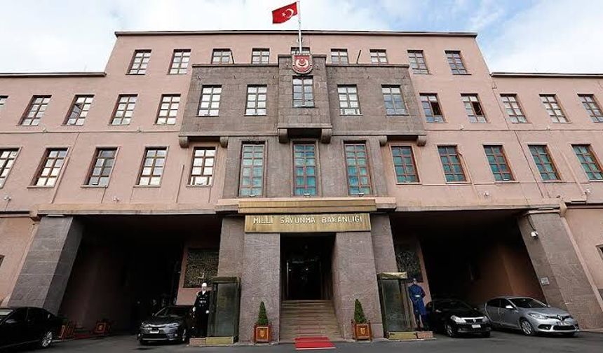 Türk Hava Sahasına Yönelen Füze Engellendi
